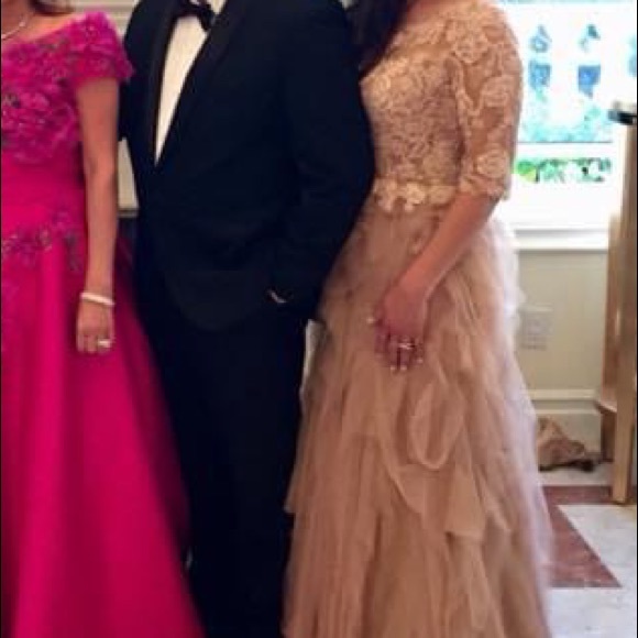 Beautiful elegant Mauve pink evening gown . - Picture 11 of 11